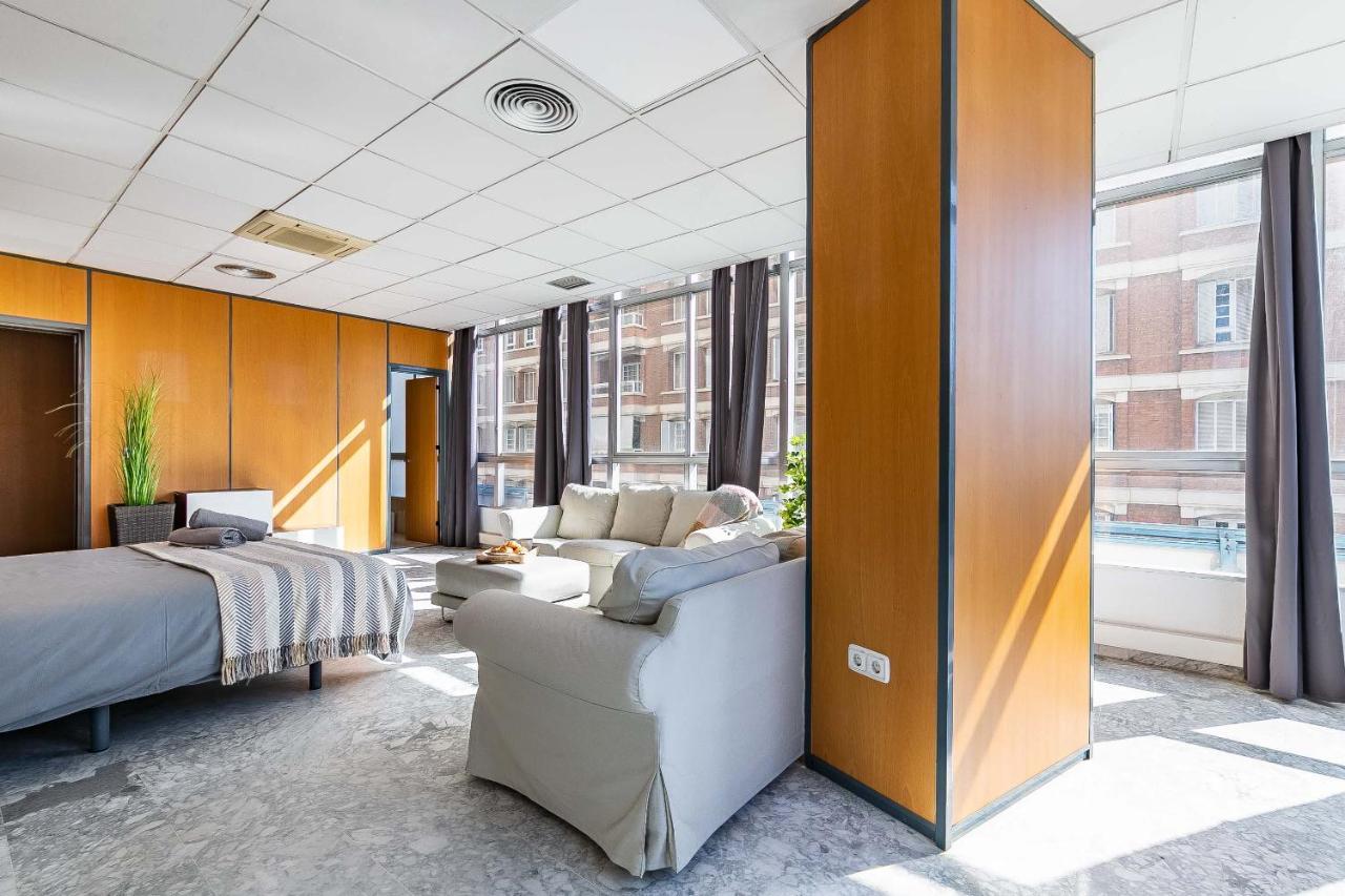 Апартаменты Grand Soho Ofihouse Малага Экстерьер фото